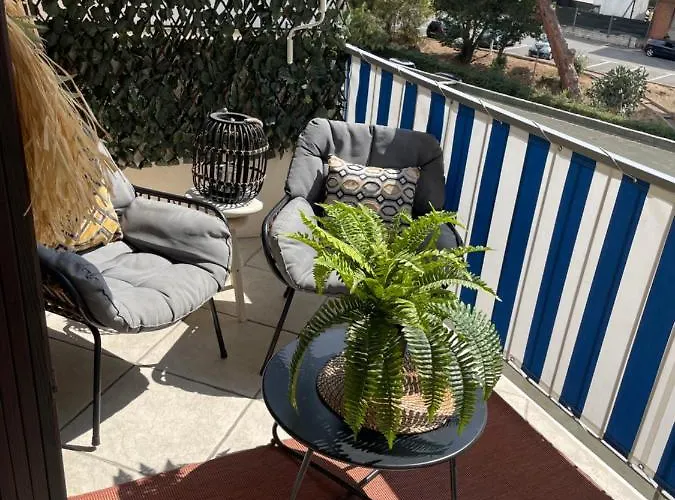 Terrasse plein sud au calme, deux chambres doubles